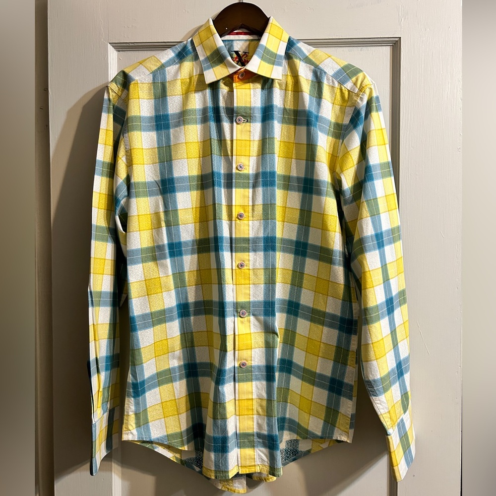 Robert Graham long sleeve button down shirt